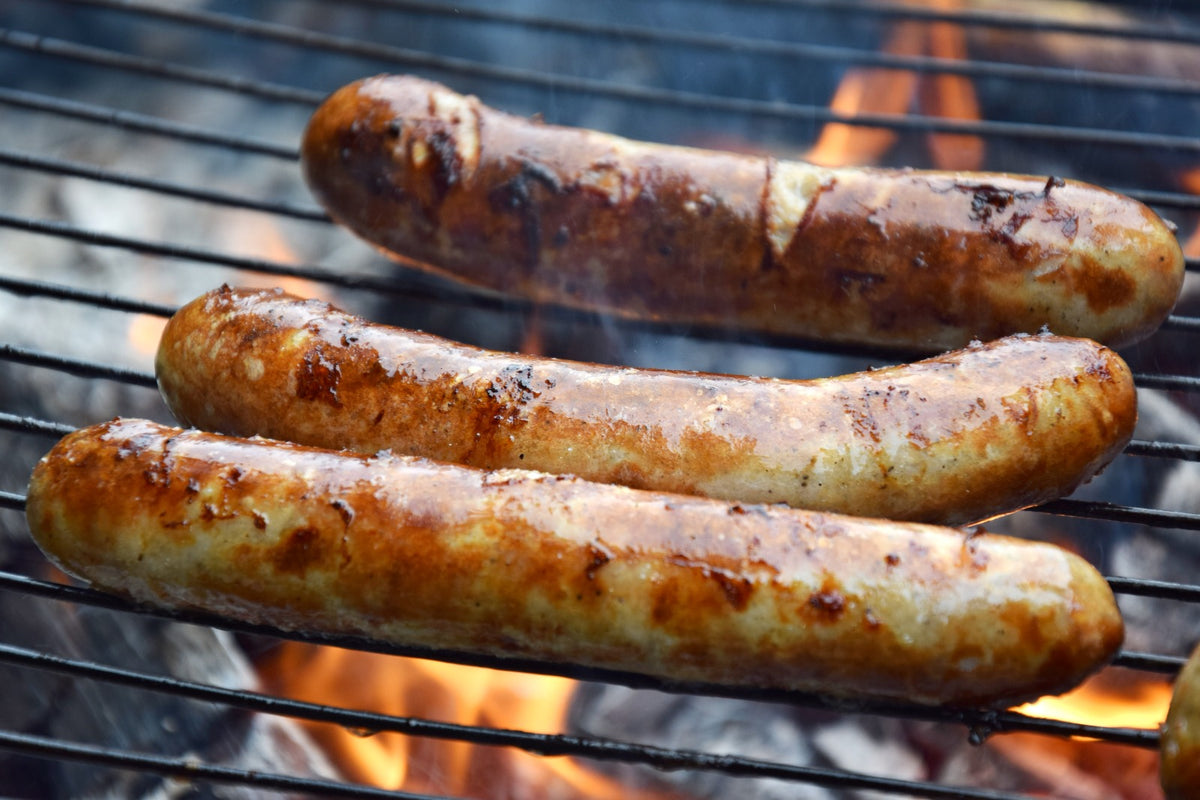 Weihnachtsbratwurst auf dem Grill
