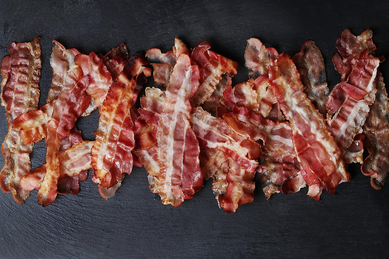 Geräucherter Bauchspeck • geschnitten, herzhaft rauchigem Aroma – 1kg Speck vom Bauch für Eintöpfe, Bacon, Bauchspeck für Rührei, grüne Bohnen, Carbonara, Speck & Schweinebauch für Grill, Grillfackeln - Feinkost Delikatessen: Wurst und Fleisch Spezialitäten | Wurst-Fleisch.com